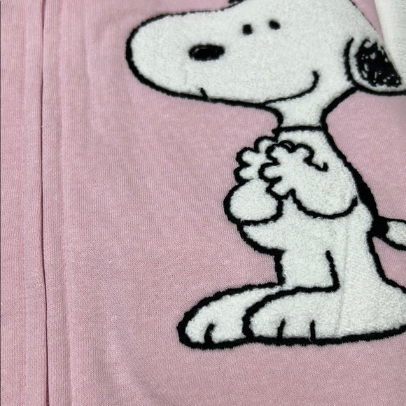 Snoopy embroidered & patch designs zip up jacket with hood NWT! Size M - Picture 14 of 16